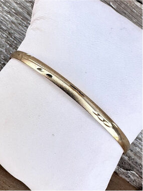 Vintage Dainty Etched 14K Gold Bangle Stacking Bracelet 4.47 G 4 mm Wide